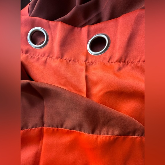 Like New 2 panels of window drapes 40x63” 2 tones tangerine 6 silver grommets - Picture 5 of 7